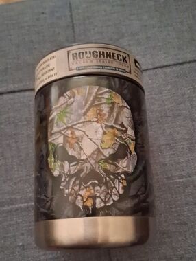 Roughneck Camouflage Skull Stainless Steel Can And Bottle Coole - Black and Camo